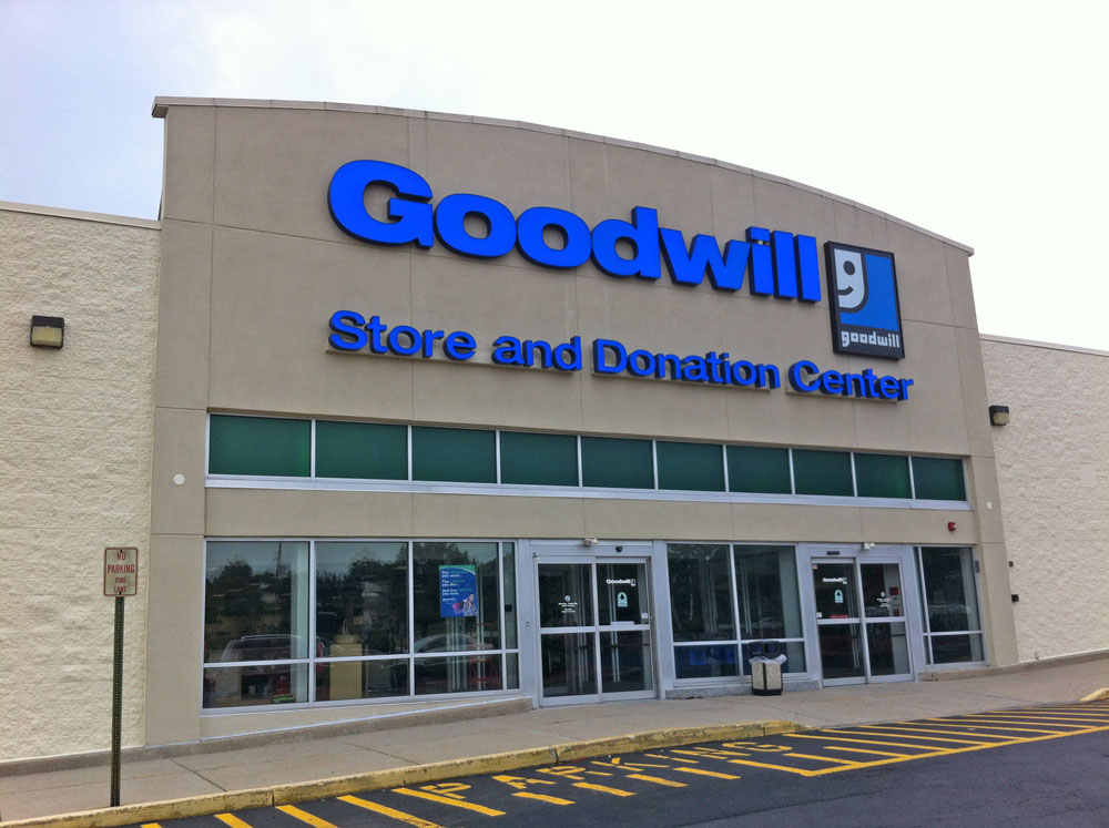 Goodwill Store Donation Center 2365 E Lincoln Hwy Langhorne Pa