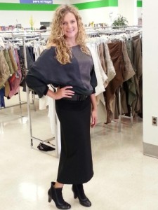 Worn with a long tunic shirt, chunky belt and ankle boots, this long skirt is the hot look for a night on the town. 