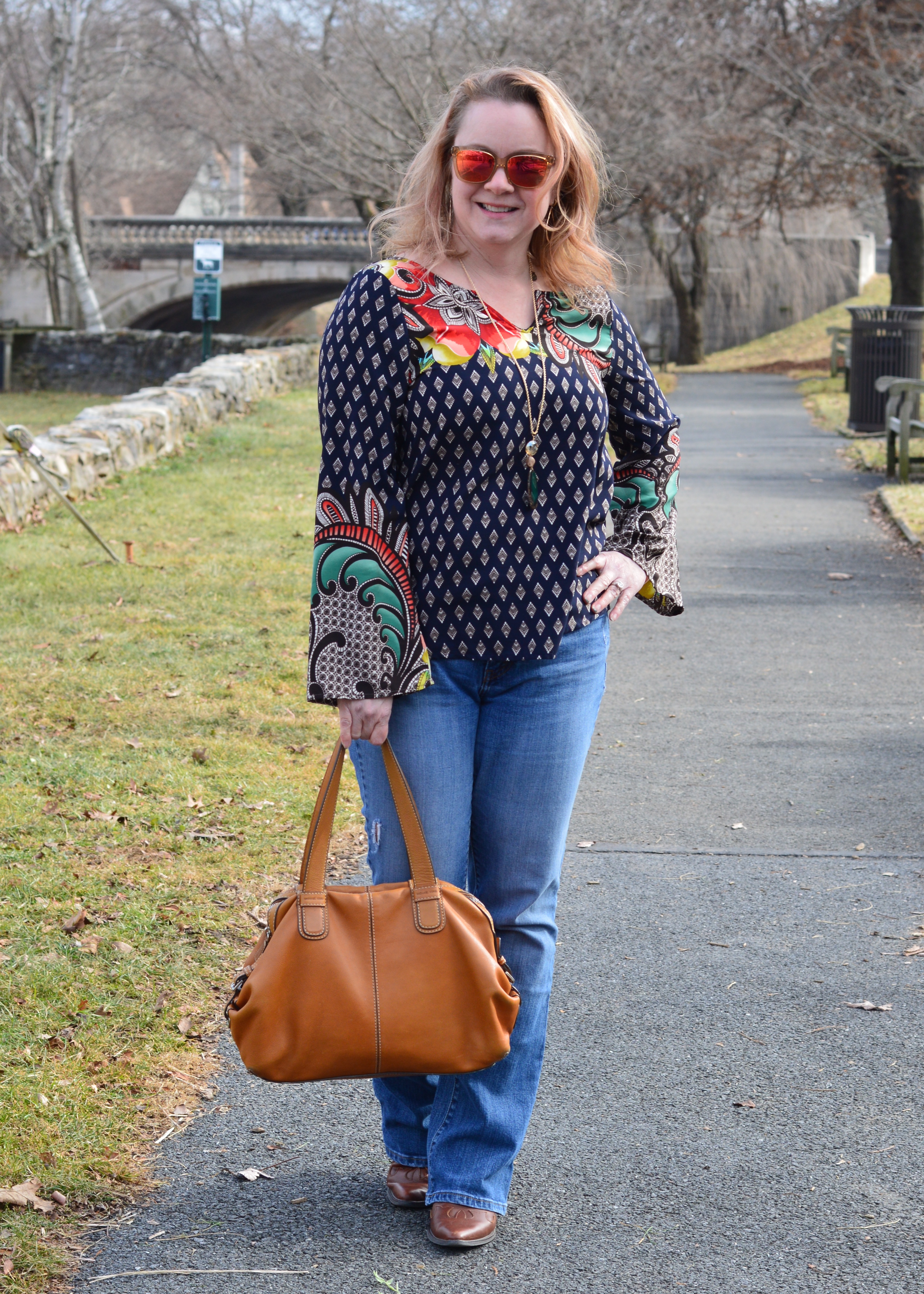 THE WIND OF INSPIRATION: Ripped Boyfriend Jeans And High Heels Mix