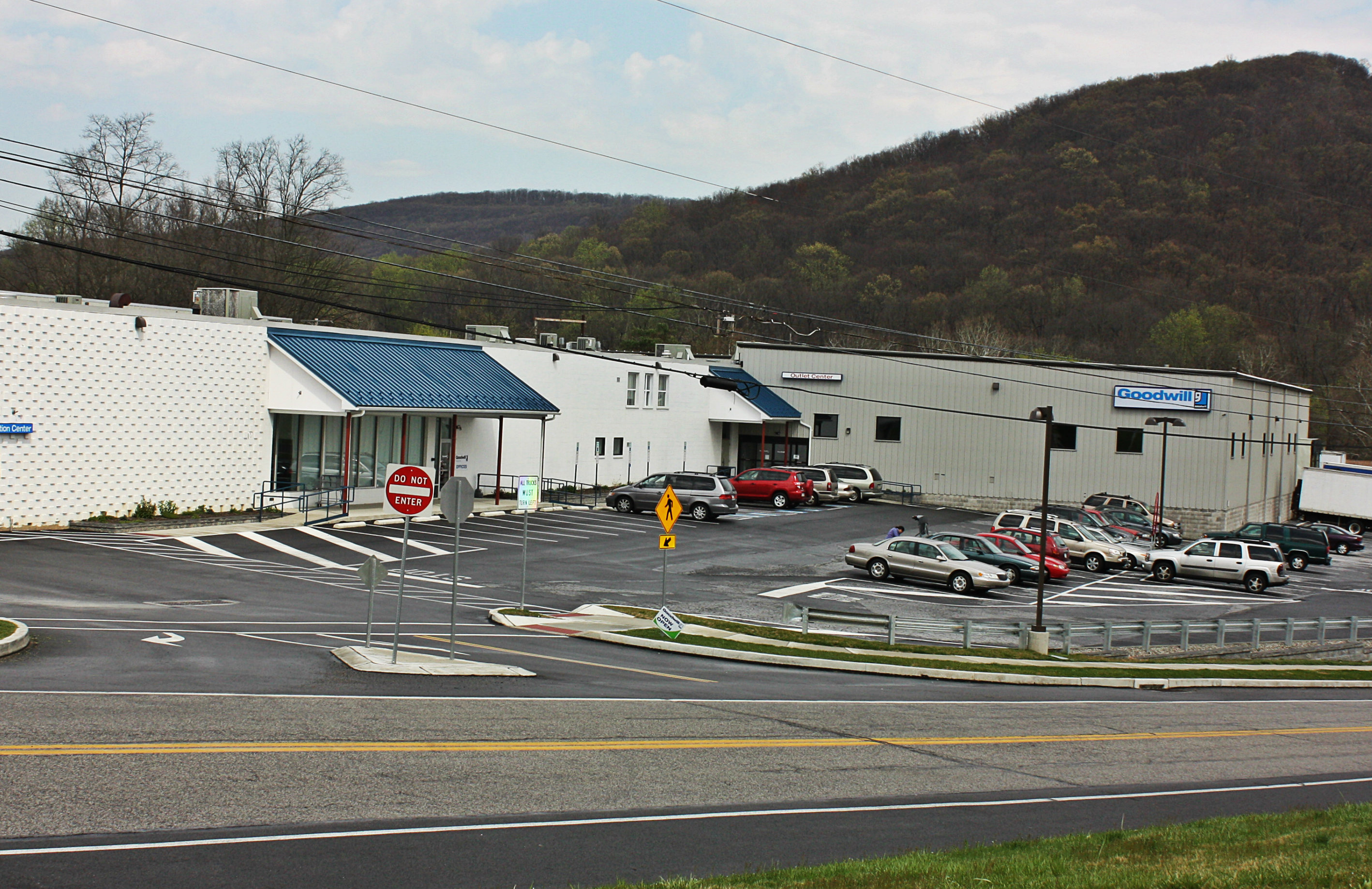 Goodwill Outlet Center & Donation Center 3001 St Lawrence Ave Reading, PA 19606